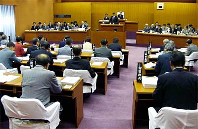2日開会した三条市議会9月定例会