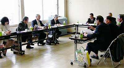 18日開かれた三条・栄・下田合併協議会の第1回会議