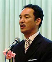 三条商工会議所青年部初代会長に就いた山井氏