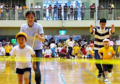 26日開かれた燕市立四幼稚園合同運動会