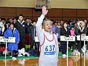 選手宣誓を行う参加者で最高齢の相田さん