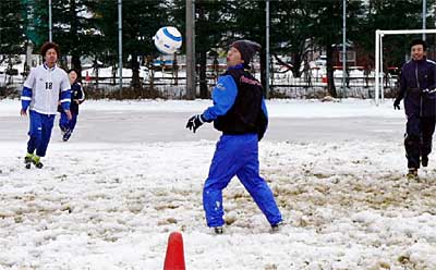 1日開かれた'05元旦サッカー in うるおい広場