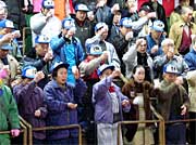 市場の発展を祈念して乾杯