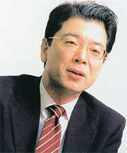 さんしん定例講演会の講師、藤原(株)プレジデント社社長