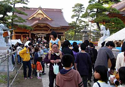記念すべき年の三条まつり、宵宮は例年にないにぎわい