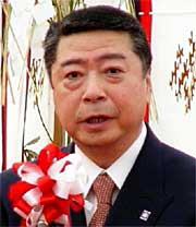 謝辞を述べる五十嵐川筋災害復旧事業安全対策協議会会長の小柳小柳建設(株)社長