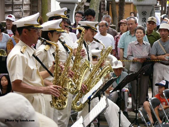 県警音楽隊の演奏