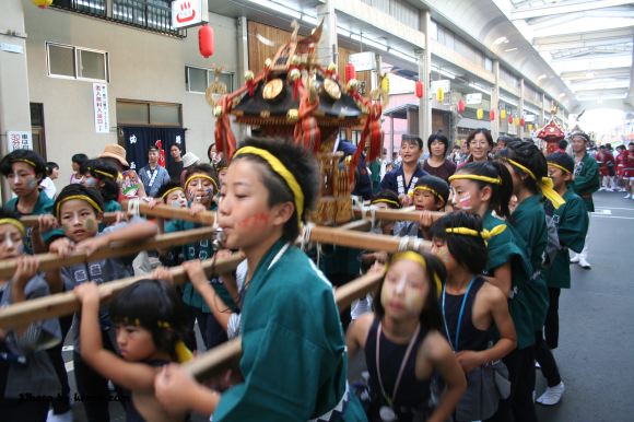 1000人みこし
