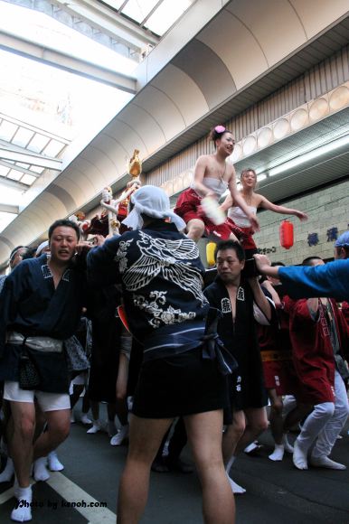 1000人みこし