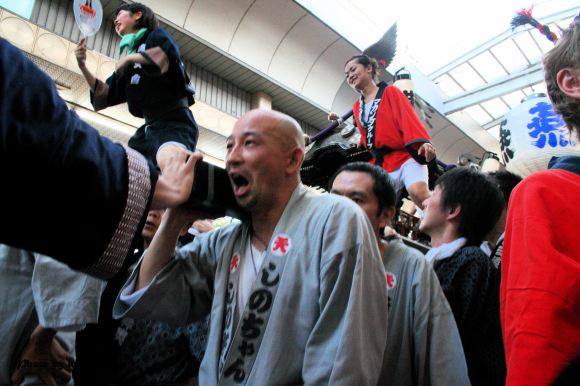 1000人みこし
