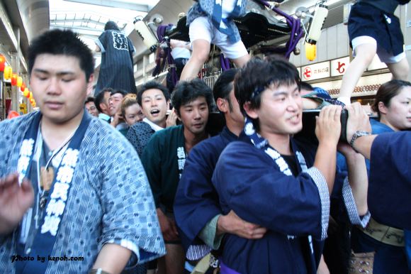 1000人みこし
