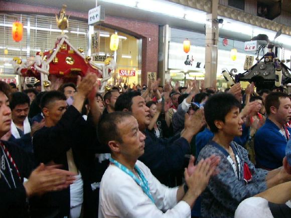 1000人みこし・一本締め