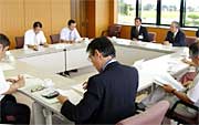 調印後に開かれた第1回の連絡推進協議会