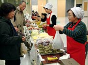 人気の下田うまいもん山盛まつり