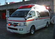 三条市消防本部に納入された日本損害保険協会寄贈の高規格救急車