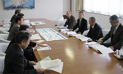 五十嵐川河川改修に伴う川の利用や橋デザインを提案する「五十嵐川に関する検討会」