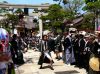 大名行列、八幡宮を出発