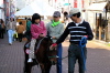 三条市産業まつり・本寺小路 でポニー乗馬体験