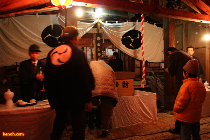 燕市・金山神社