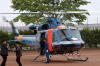 交通安全ヘリコプターに乗り込む泉田知事