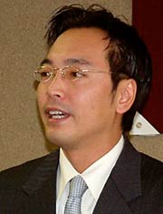 年末のあいさつを行う国定市長