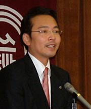 訓示を述べる国定市長