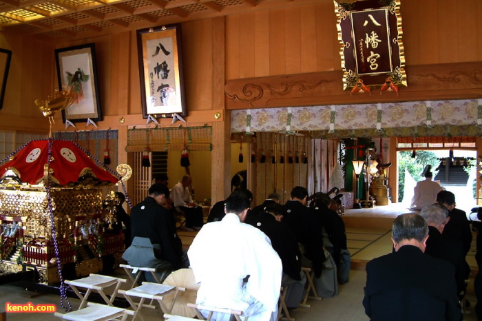 三条まつり15日、神事と傘鉾