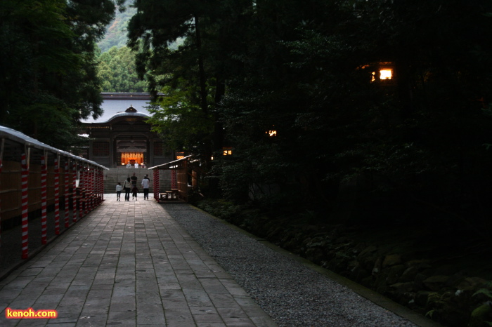 弥彦神社