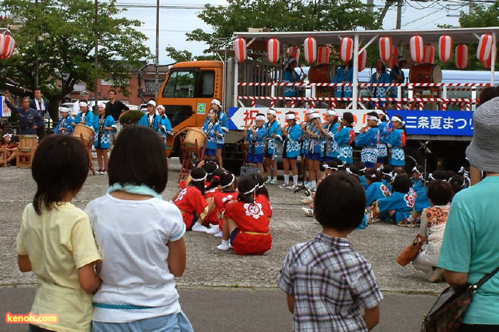 第5回三条夏まつり／ふれ太鼓、三条市厚生福祉会館駐車場