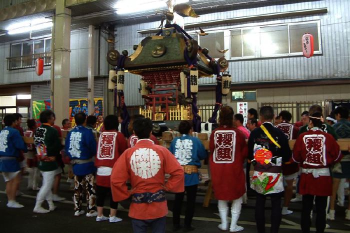 重さ1トン近い鎚起神輿