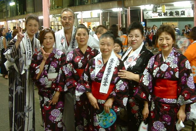 凧と凧ばやし踊りパレード