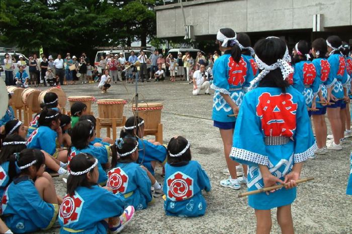 ふれ太鼓（四日町小）