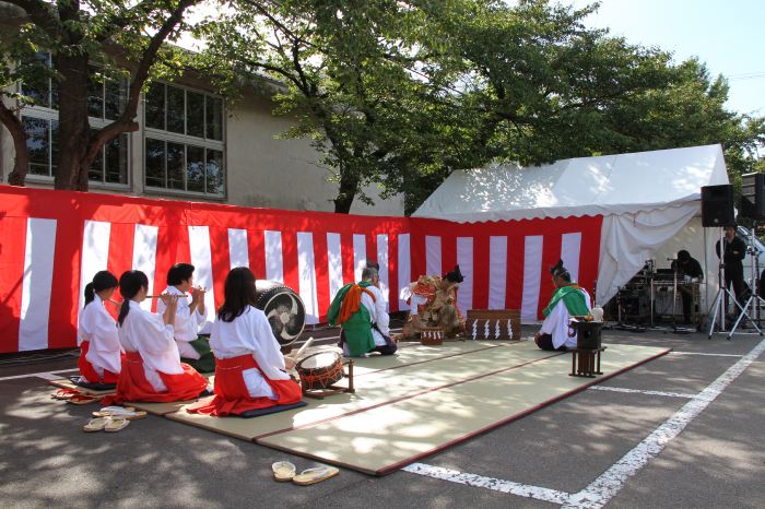 越後三条鍛冶まつり、神明宮の宝剣作の舞