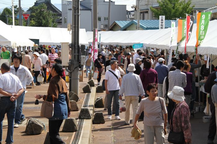 三条鍛冶まつり、出店など