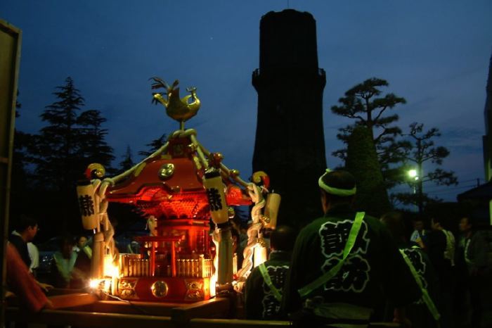 燕1000人みこしが24時間耐久みこし