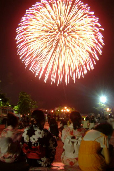 栄ふるさと夏まつりの花火大会