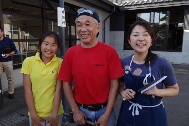 特別な人のための包丁づくりの佐藤さん母子