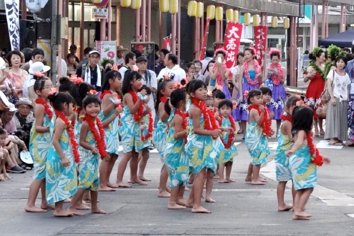 三条総踊り、フラダンス