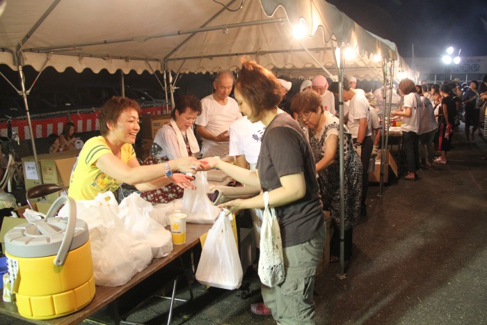 東三条商店街の夜店市