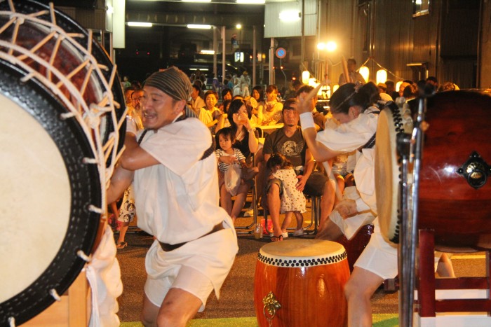 中央商店街の夜店市、三小相承会