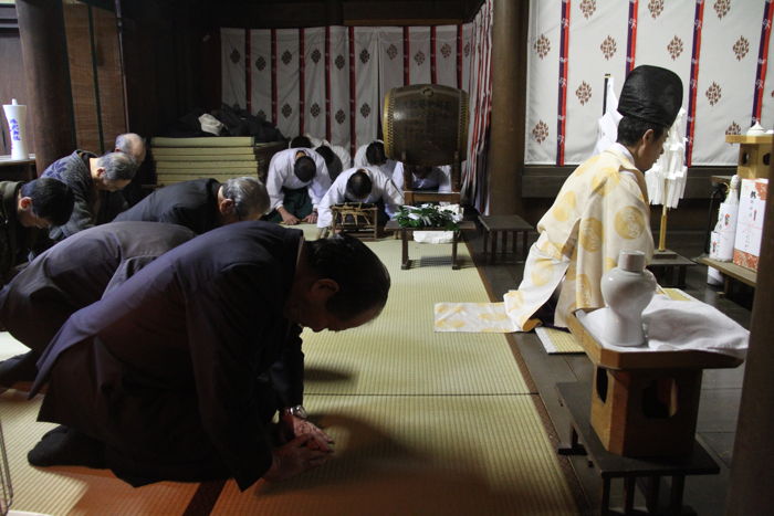 金山神社での神事