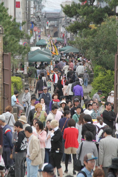 三条別院から本寺小路を見る