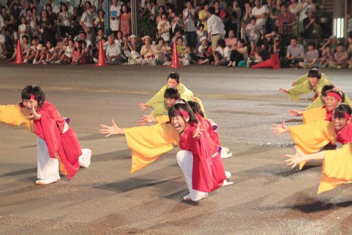 粟生津地区山車保存会「愛と光」