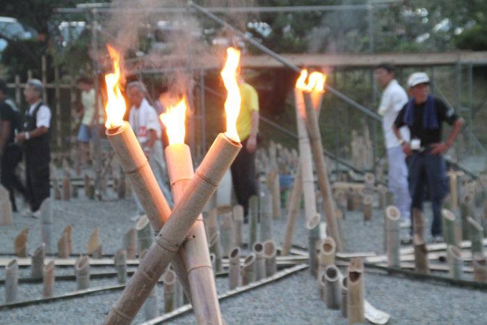 原爆が投下された広島の残り火をともして点火式