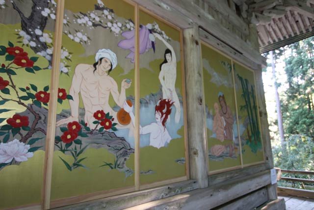 国上寺が本堂に設置した「イケメン官能絵巻」