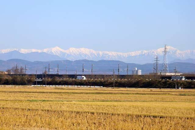 「小雪」の三条市は小春日和で最高気温18.9度