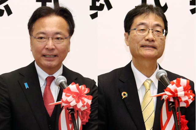 祝辞を述べる国定衆院議員(左)と鈴木燕市長