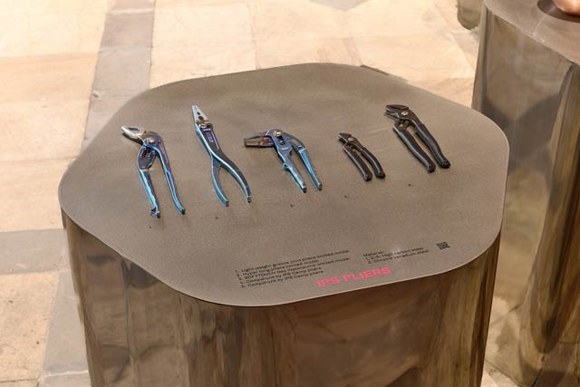IPS PLIERS