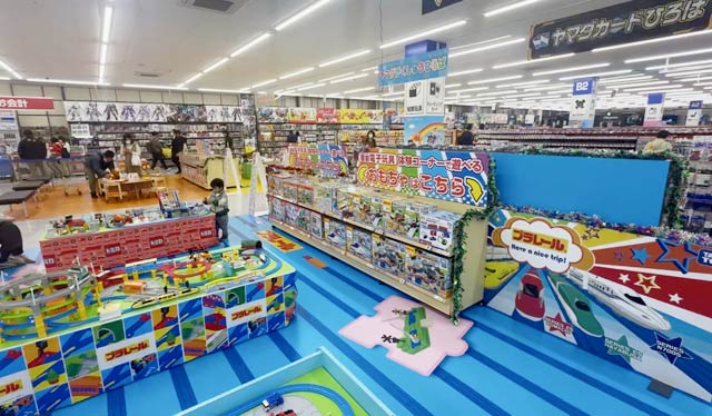 テックランド三条須頃の県内最大規模のおもちゃコーナー