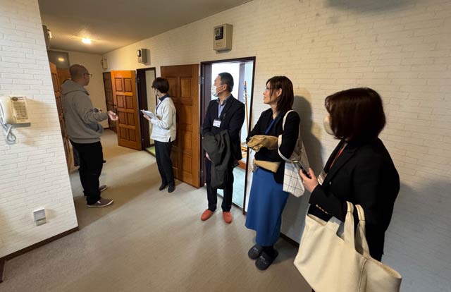 行政関係者を対象にお披露目会